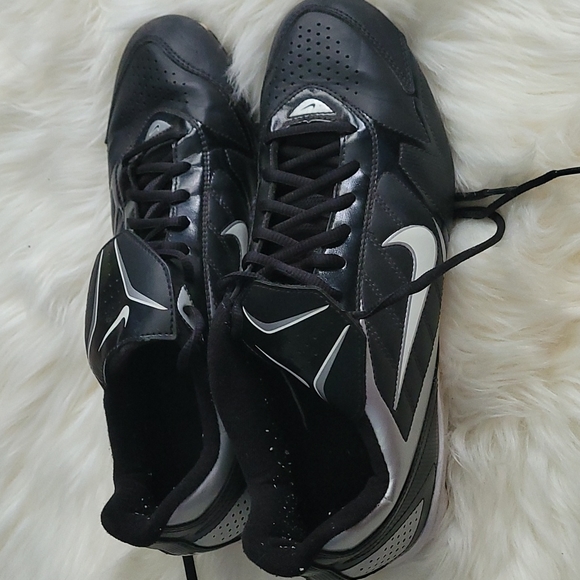 Nike Baseball Cleats - Picture 1 of 4